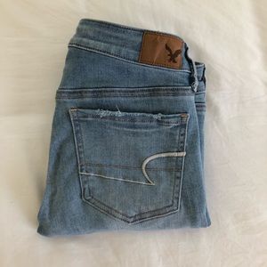 American Eagle Lightwash Jeggings Size 2
